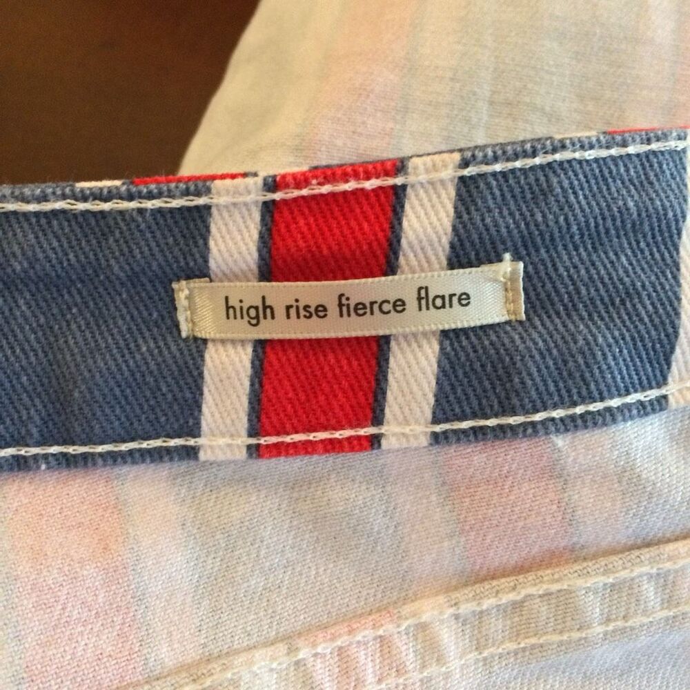 Lainey Wilson x Wrangler Star Spangled Stripe Flare Jeans 10 - Picture 13 of 13